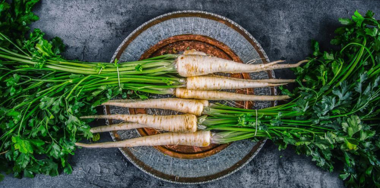 What is a Parsnip? 7 Nutrition and Benefits